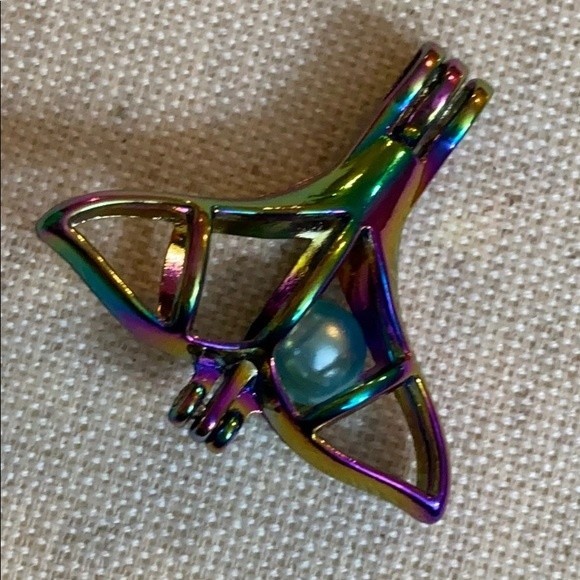 Essential Oil Diffuser Pendant - Whale Tale - Picture 1 of 3
